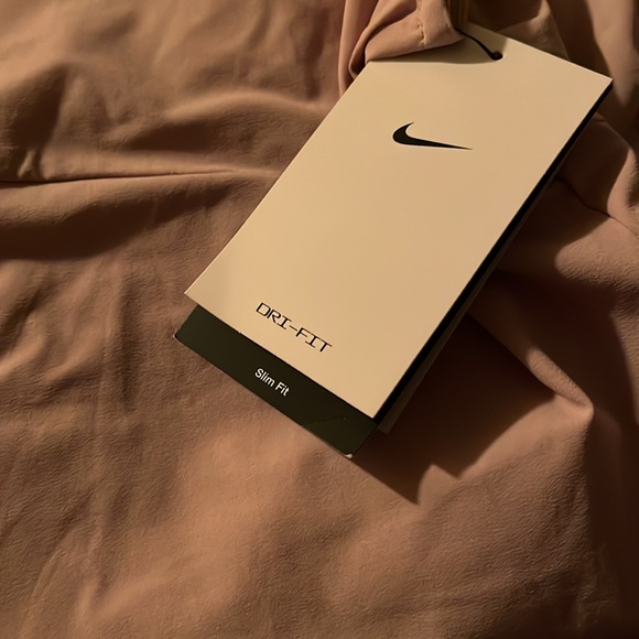 Never worn - Picture 2 of 4